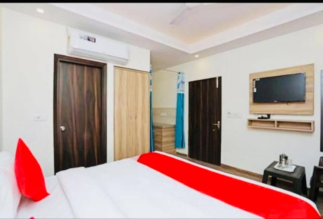 Airport Hotel Golden Bliss Near Delhi Airport Nueva Delhi Exterior foto