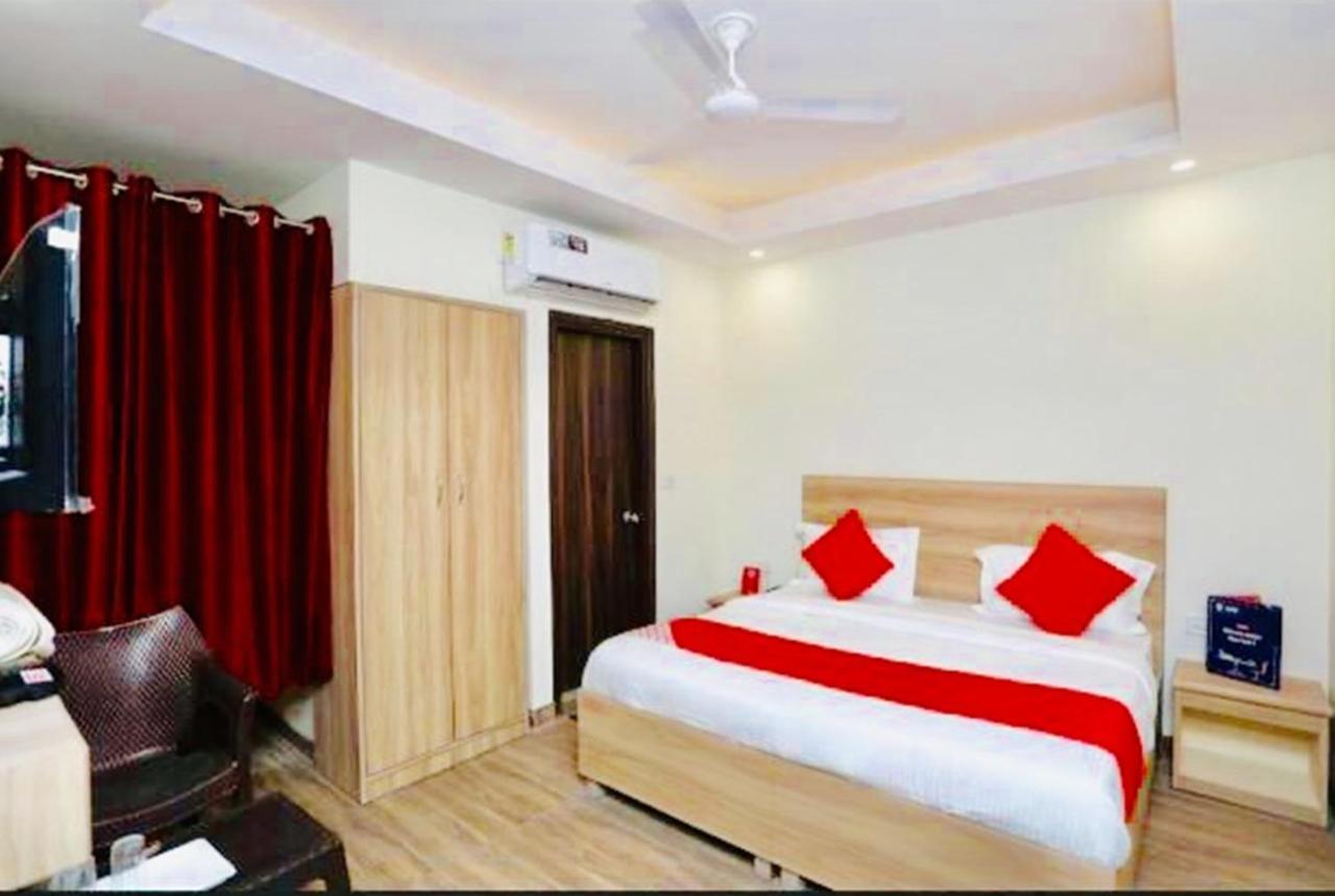 Airport Hotel Golden Bliss Near Delhi Airport Nueva Delhi Exterior foto