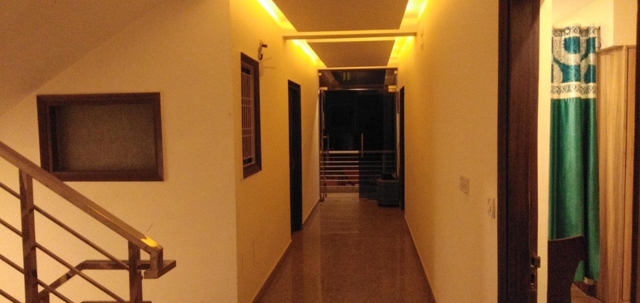 Airport Hotel Golden Bliss Near Delhi Airport Nueva Delhi Exterior foto